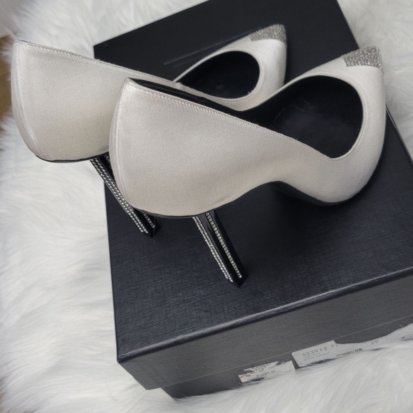 Saint Laurent Swarovski Crystal-embellished Satin run small - Picture 7 of 13
